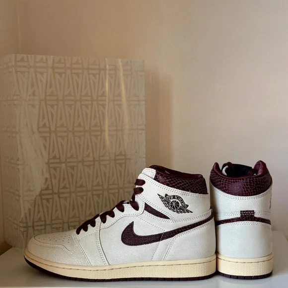 A Ma Maniere Air Jordan 1 High Top OG Size 9 - Picture 11 of 15